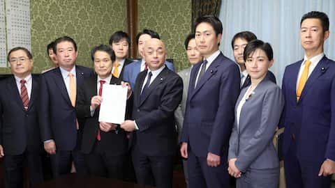 「自民逃げ切りに手を貸した」国民・玉木氏に他の野党恨み節　企業献金禁止法案採決見送り